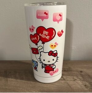 ✨️🩷NWT HELLO KITTY VALENTINES TUMBLER 🩷❤️✨️